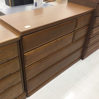 取りに来ていただける方限定！三友ファニチュアの4段ミドルチェストのご紹介です！