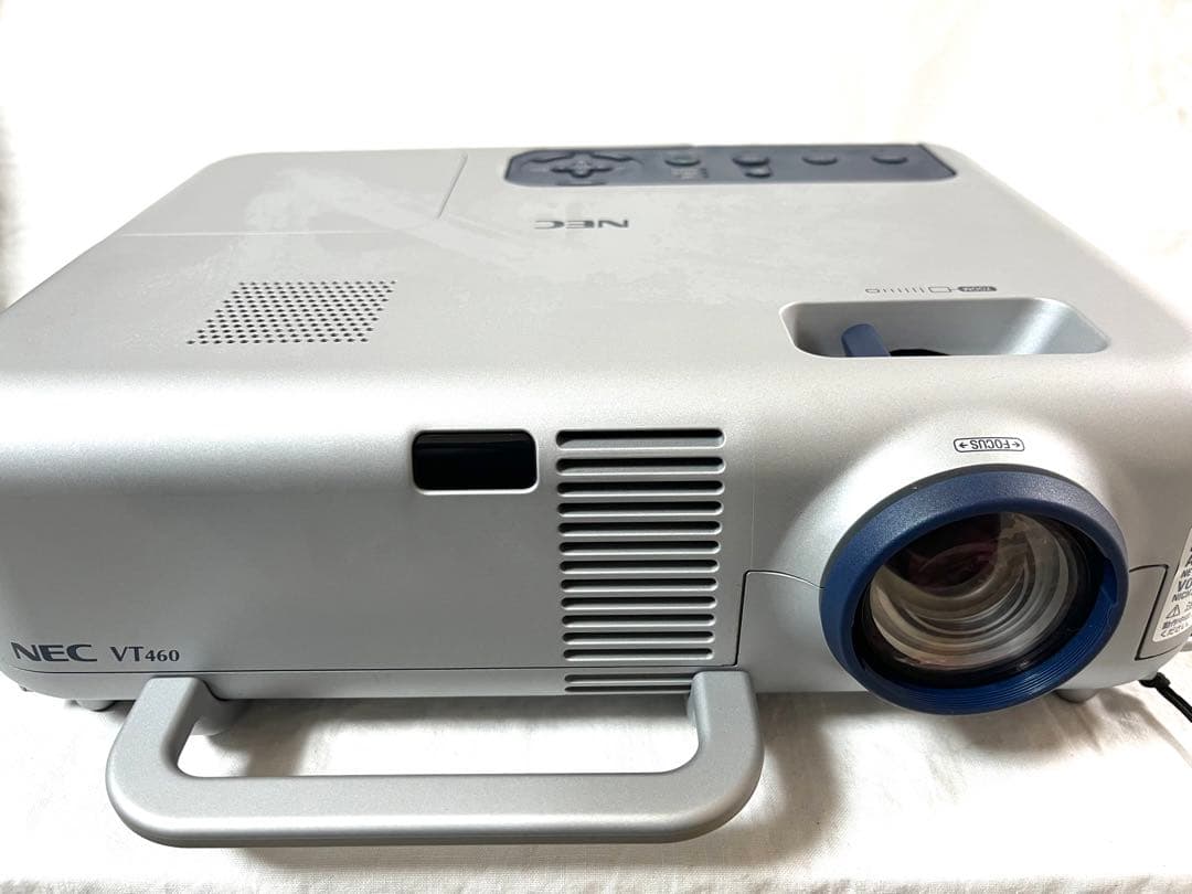 【美品】NEC 投映型フルカラープロジェクター VT660JK